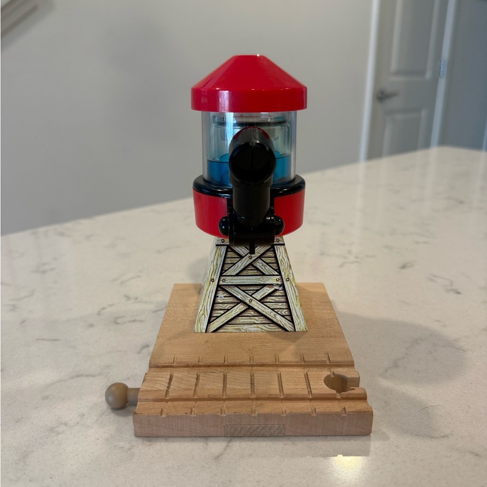 Thomas the Train Water Tower - Picture 3 of 7